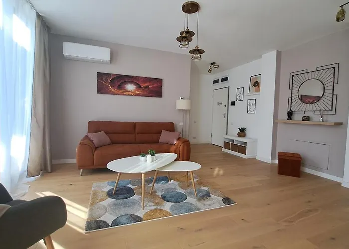 Luxury Central Apartment At Carmen Sylva